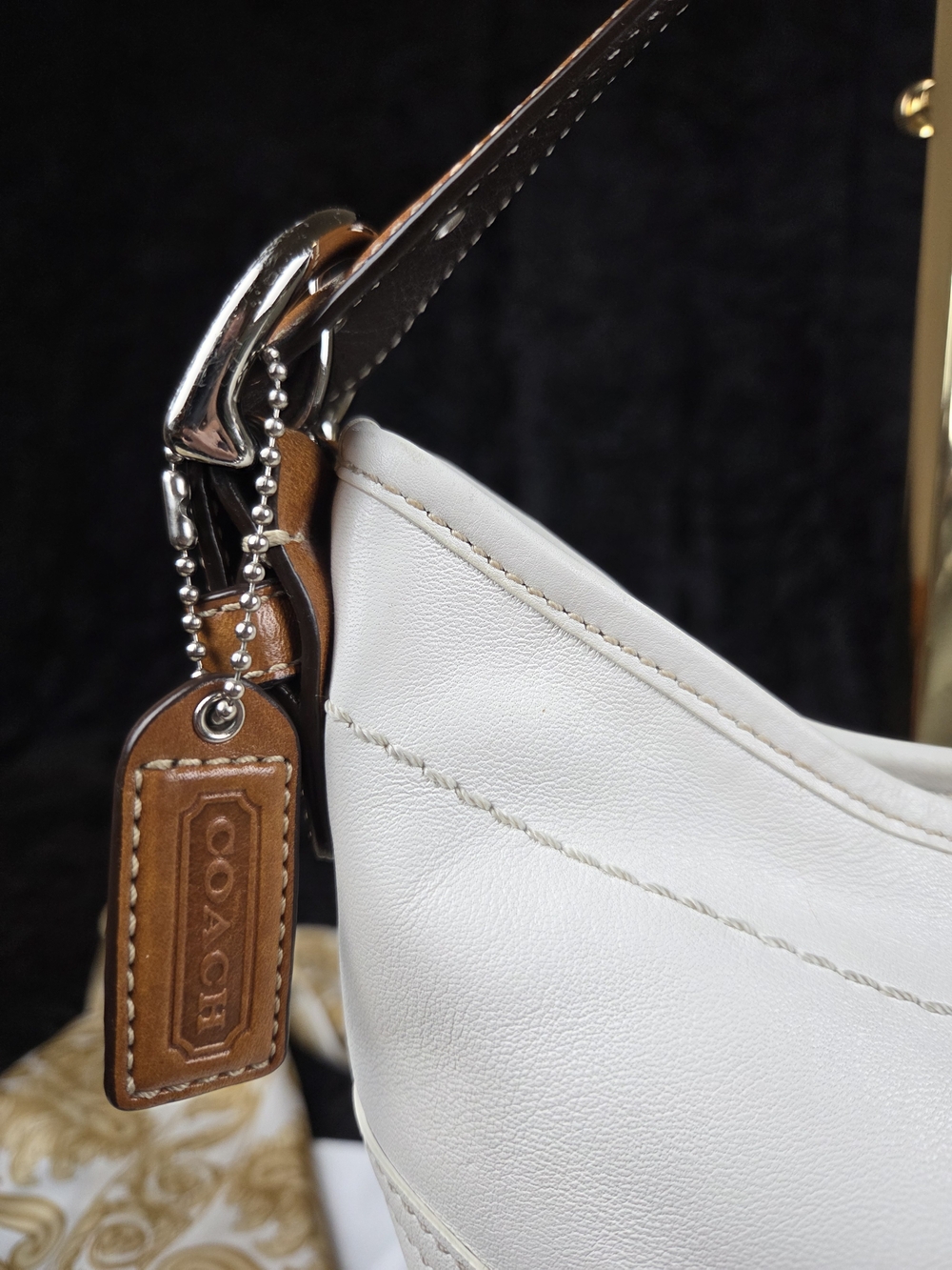 Coach Soho White Leather Hobo Shoulder Bag Buckle Strap Purse A05D-9547 - Picture 4 of 16